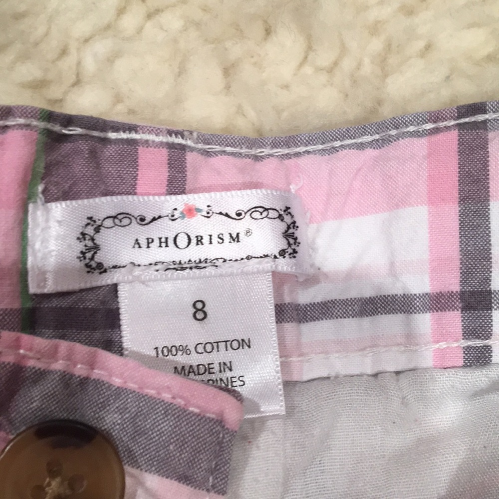 Girl’s shorts - Picture 2 of 3